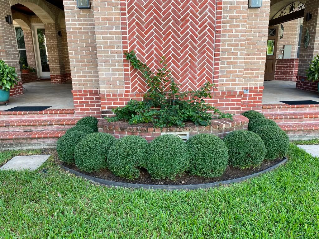 Residential landscaping work by Rainlandscaping